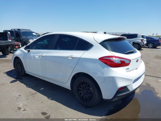 2018 CHEVROLET CRUZE 3G1BE6SM0JS539217 Photo 2