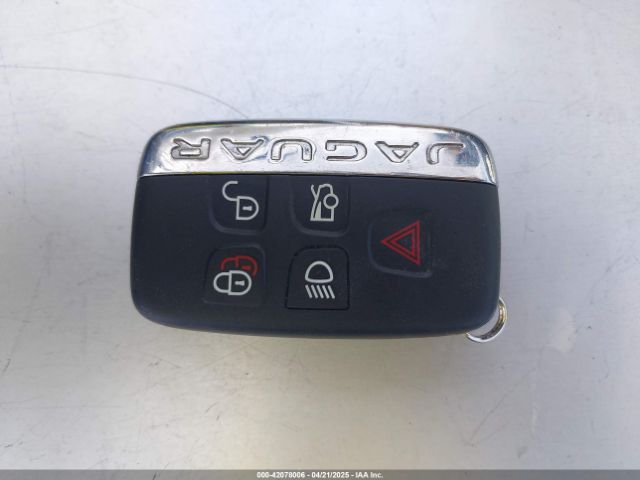 2013 JAGUAR XF SAJWA0ESXDPU03791 Photo 10