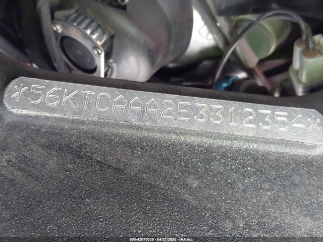 2014 INDIAN MOTORCYCLE CO. CHIEFTAIN 56KTCAAA2E3312354 Photo 9