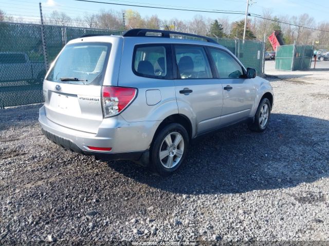 2013 SUBARU FORESTER JF2SHABC2DH418437 Photo 3