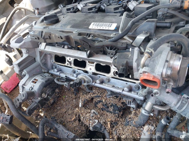 4T1F11AK0MU557031 Toyota CAMRY XLE