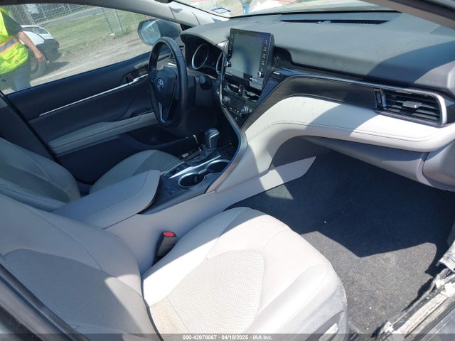 4T1F11AK0MU557031 Toyota CAMRY XLE