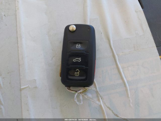1VWAT7A36FC054484 Volkswagen Passat 1.8t Wolfsburg Edition