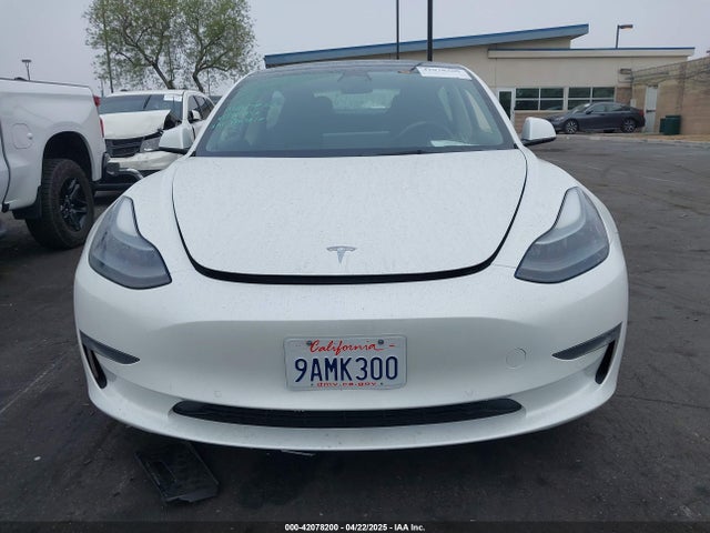 5YJ3E1EB8NF195708 Tesla MODEL 3