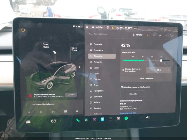 5YJ3E1EB8NF195708 Tesla MODEL 3
