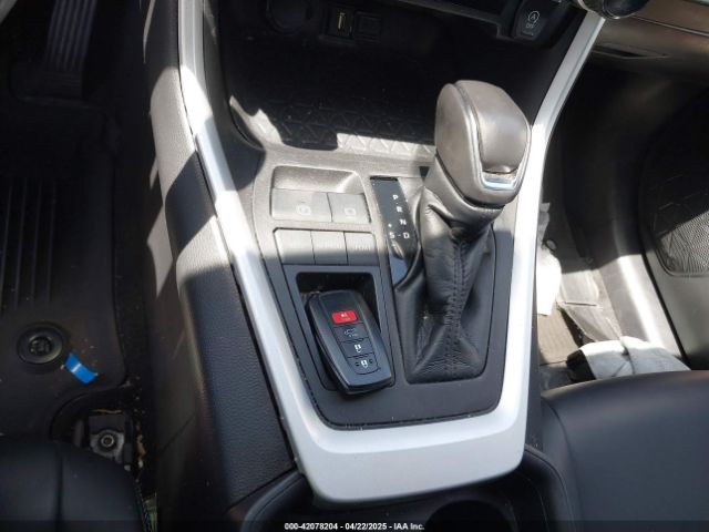 2T3C1RFV0MC157984 Toyota Rav4 Xle Premium