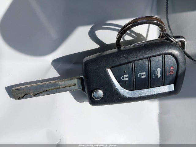 4T1C11AK1LU901886 Toyota CAMRY LE