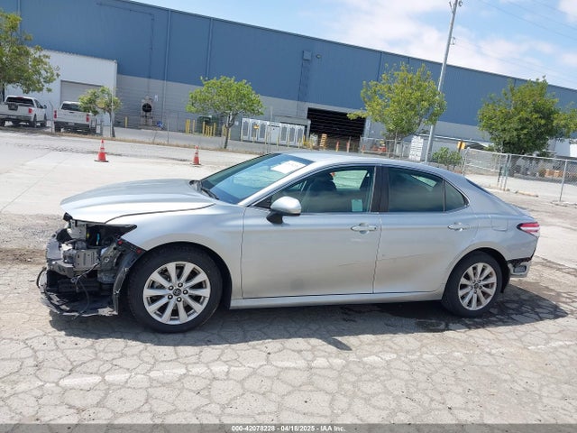 4T1C11AK1LU901886 Toyota CAMRY LE