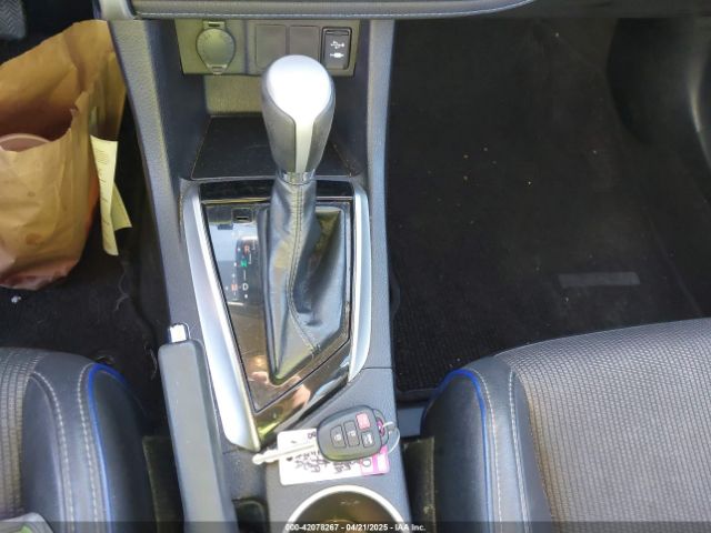 5YFBURHE5JP829297 Toyota COROLLA SE