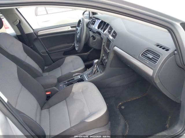 WVWKP7AU7GW911870 Volkswagen E-golf Se