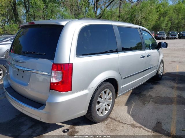 2011 CHRYSLER TOWN & COUNTRY 2A4RR8DG8BR712567 Photo 3