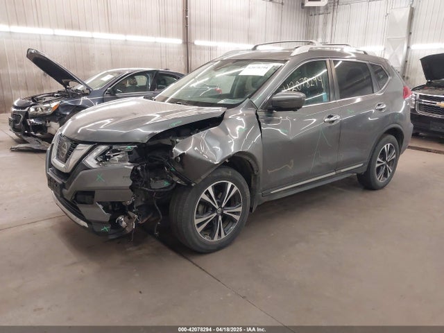 JN8AT2MV4HW016101 Nissan Rogue Sl
