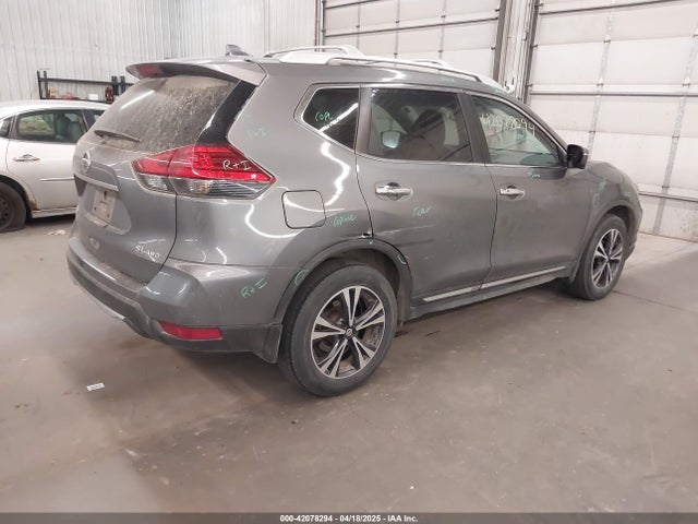 JN8AT2MV4HW016101 Nissan Rogue Sl