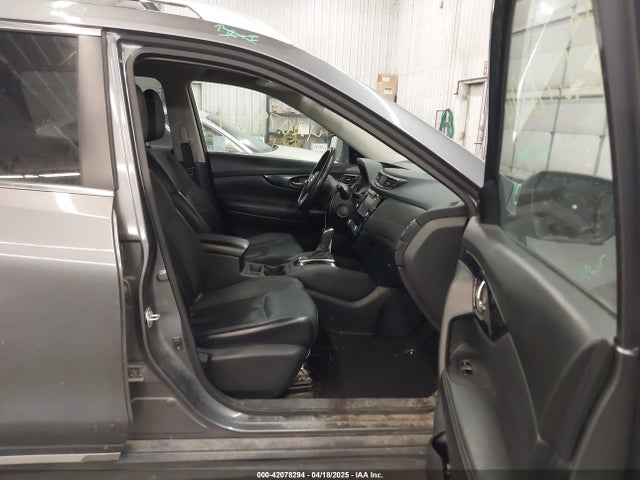JN8AT2MV4HW016101 Nissan Rogue Sl