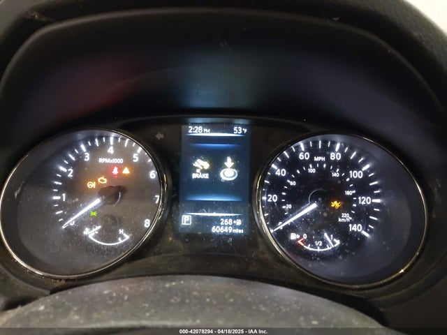 JN8AT2MV4HW016101 Nissan Rogue Sl
