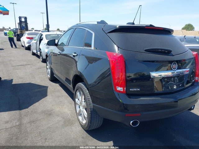 2016 CADILLAC SRX 3GYFNCE3XGS571573 Photo 2
