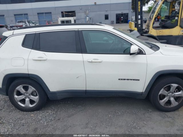 3C4NJCBB4JT441136 Jeep Compass Latitude Fwd