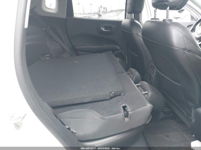 3C4NJCBB4JT441136 Jeep Compass Latitude Fwd