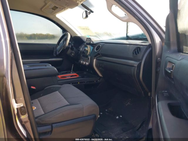 5TFUW5F13FX434068 Toyota Tundra Sr5 5.7l V8