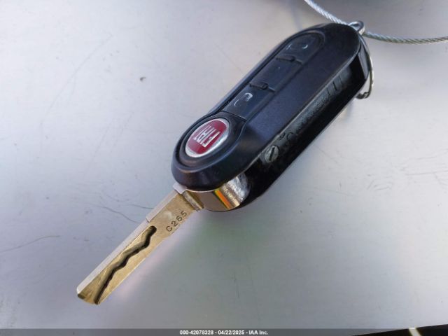 2017 FIAT 500 3C3CFFKRXHT600909 Photo 10