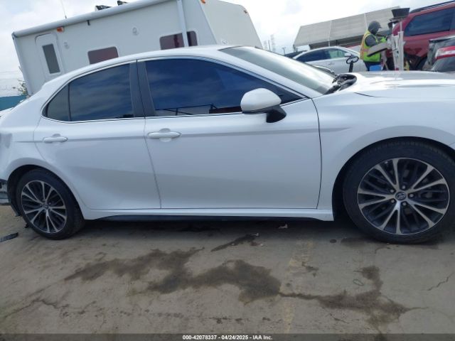4T1B11HK4JU658105 Toyota CAMRY SE