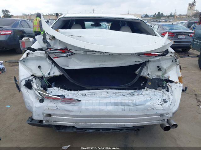 4T1B11HK4JU658105 Toyota CAMRY SE