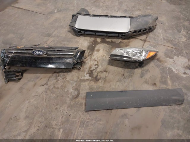 1FMCU9GX0GUA50193 Ford ESCAPE SE