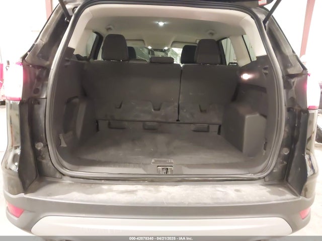 1FMCU9GX0GUA50193 Ford ESCAPE SE
