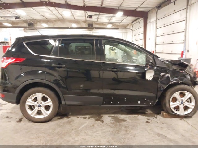 1FMCU9GX0GUA50193 Ford ESCAPE SE