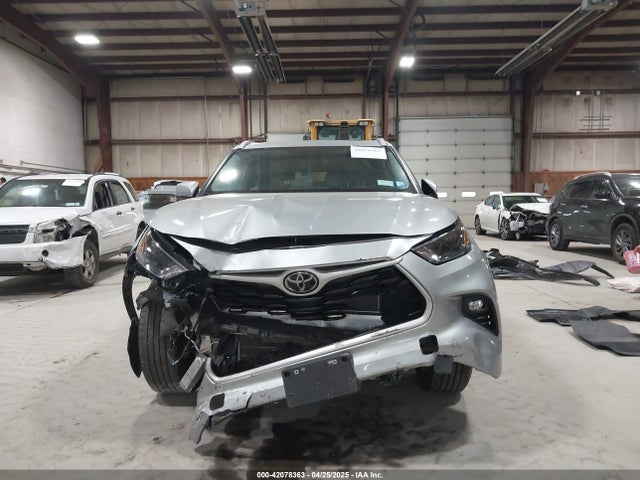 5TDKDRBH2PS526769 Toyota Highlander Xle