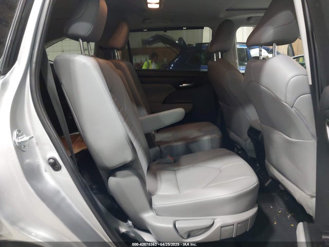 5TDKDRBH2PS526769 Toyota Highlander Xle
