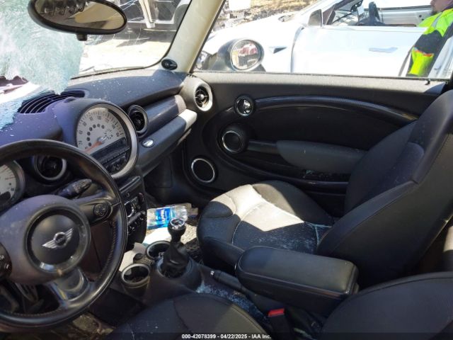 2011 MINI COOPER S WMWSV3C57BTY24448 Photo 4