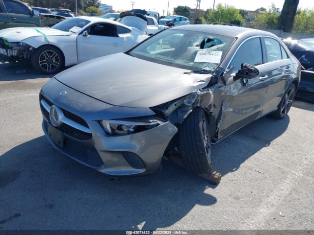 W1K3G4EB7NJ363798 Mercedes-Benz A 220