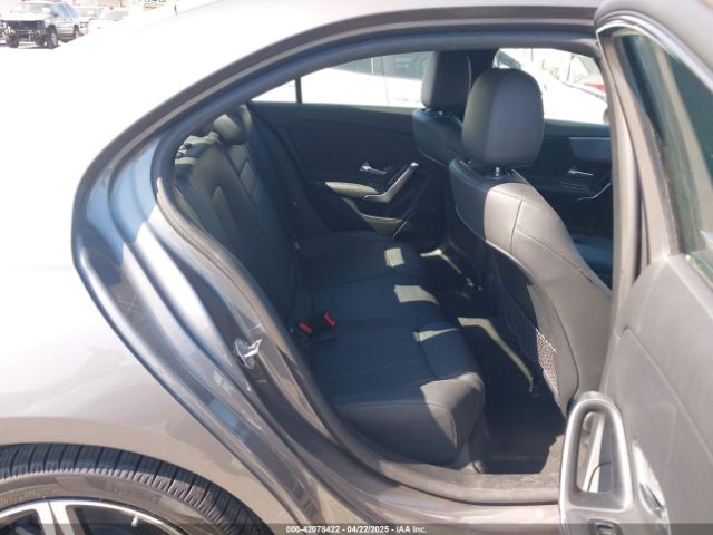 W1K3G4EB7NJ363798 Mercedes-Benz A 220