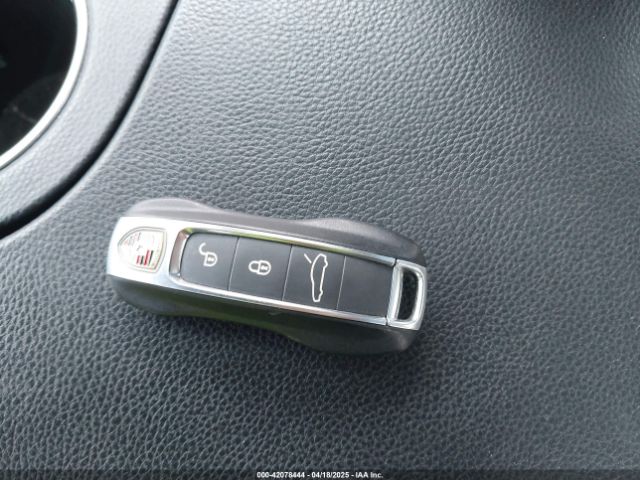 WP0AE2A74JL130540 Porsche Panamera E-hybrid 4