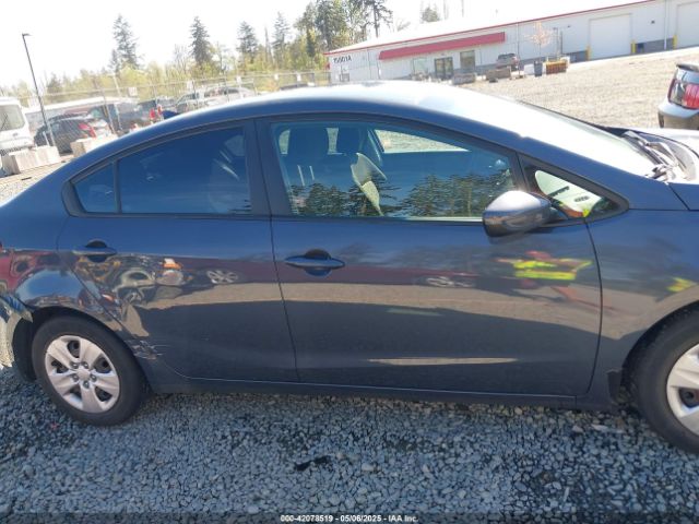 KNAFK4A6XG5574307 KIA FORTE LX