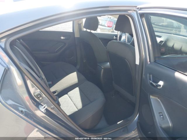 KNAFK4A6XG5574307 KIA FORTE LX