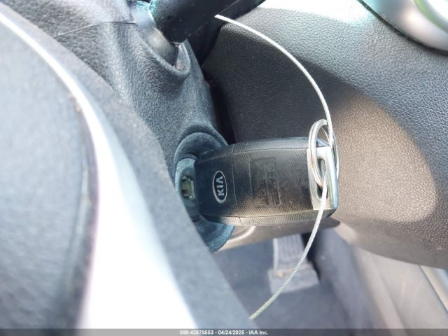 5XYPG4A37KG530909 KIA Sorento 2.4l L