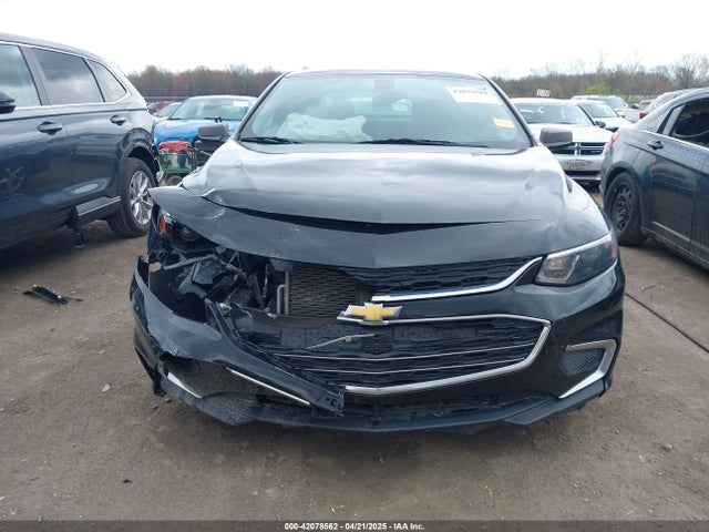 1G1ZB5STXJF242081 Chevrolet Malibu 1ls