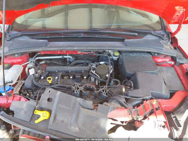 1FADP3K25FL294442 Ford FOCUS SE