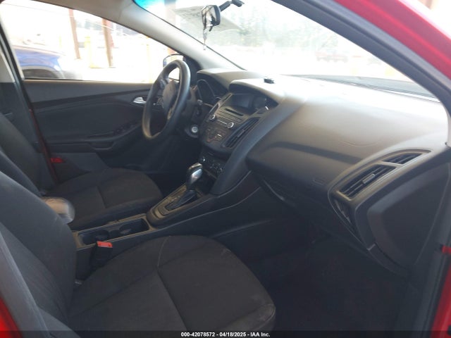 1FADP3K25FL294442 Ford FOCUS SE