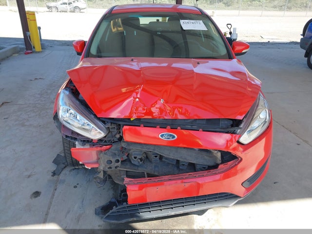 1FADP3K25FL294442 Ford FOCUS SE