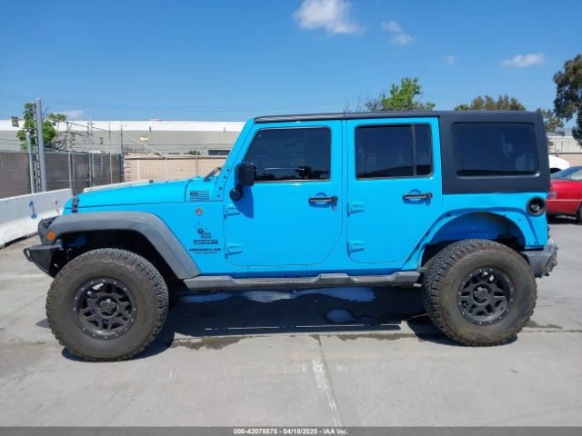 1C4BJWDGXHL644891 Jeep Wrangler Unlimited Sport 4x4