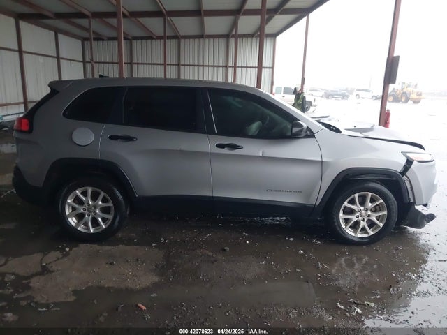 1C4PJMAB0FW613972 Jeep Cherokee Sport