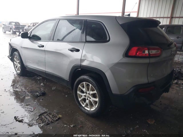1C4PJMAB0FW613972 Jeep Cherokee Sport