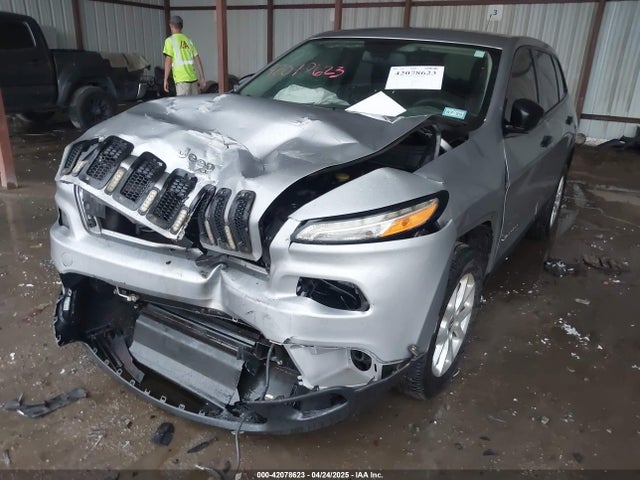 1C4PJMAB0FW613972 Jeep Cherokee Sport