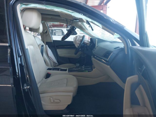 WA1CNAFY2J2225747 Audi Q5 2.0t Premium/2.0t Tech Premium