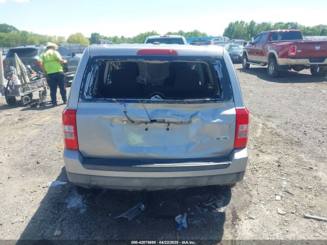 1C4NJPFA2GD792442 Jeep Patriot Latitude
