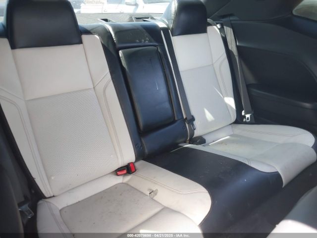 2C3CDZBG2FH706461 Dodge Challenger Sxt Plus