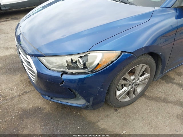 5NPD84LF1JH215814 Hyundai ELANTRA SEL